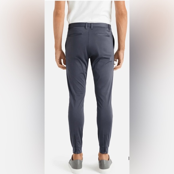 NWT Rhone Commuter Jogger- Iron - Picture 2 of 7